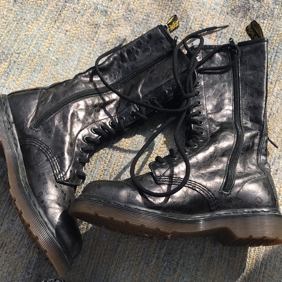 Dr martens boots - Picture 2 of 4